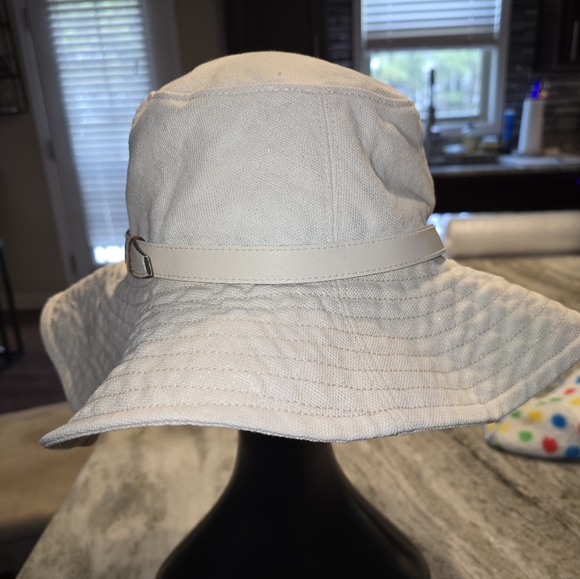 Coach Canvas Hat - Picture 4 of 6